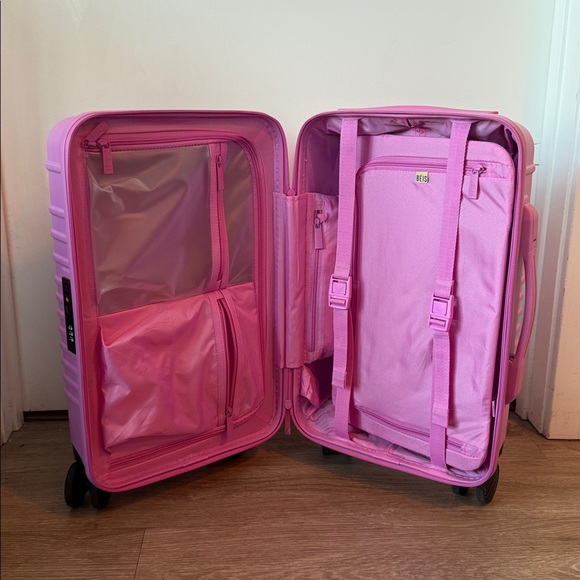 Beis Travel Small Carry-on Roller luggage in Berry - Picture 6 of 16
